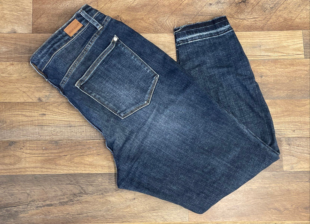 Judy Blue Women's Skinny Fit Blue Distressed Raw Hem Jeans Sz 18W