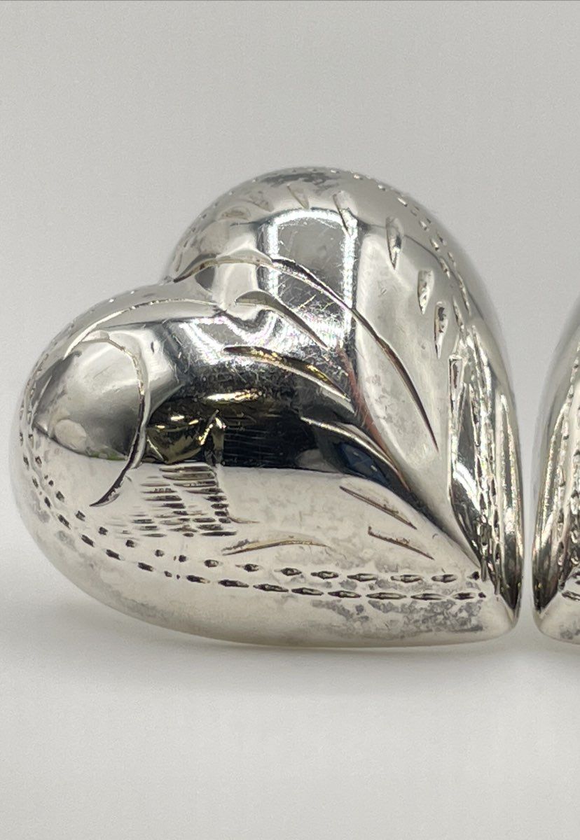925 Sterling Silver Etched Filigree Puffy Heart Stud Earrings 3.1g