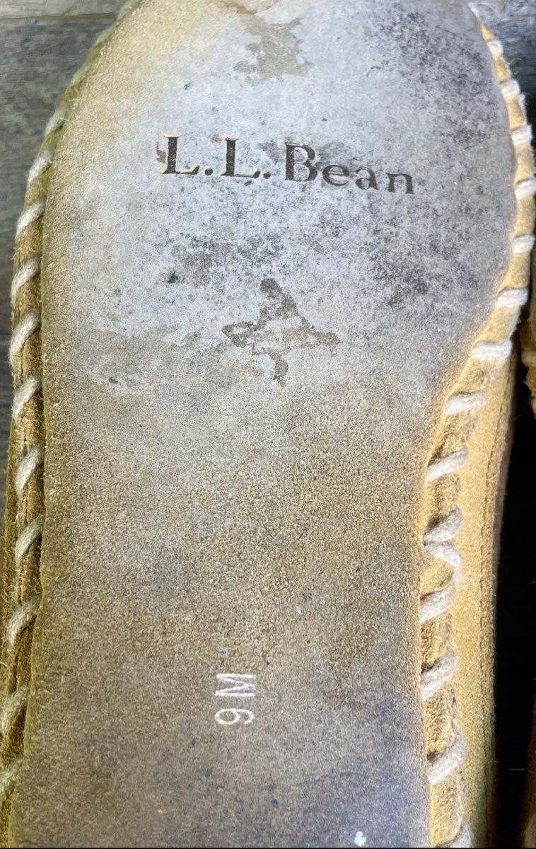 L.L. Bean Wicked Good Shearling Tan Suede Moccasin Slippers Men's Size 9