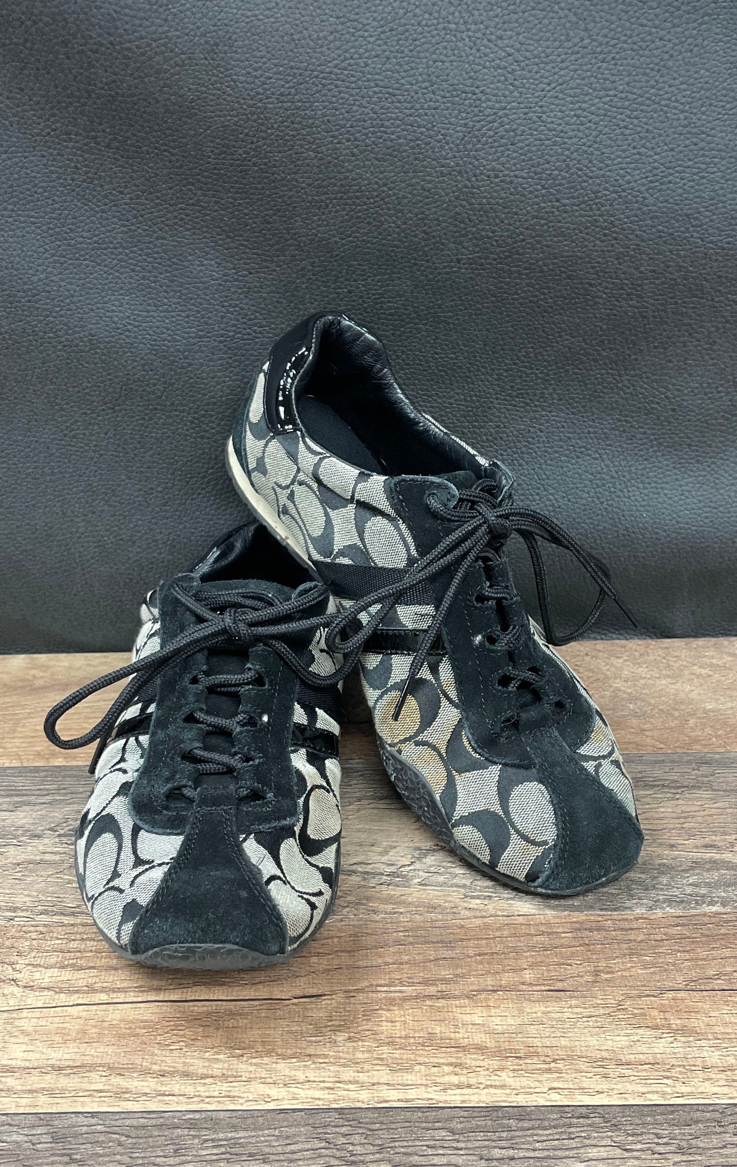 Coach Katelyn Signature C Logo Black Suede Fashion Sneakers Size 9