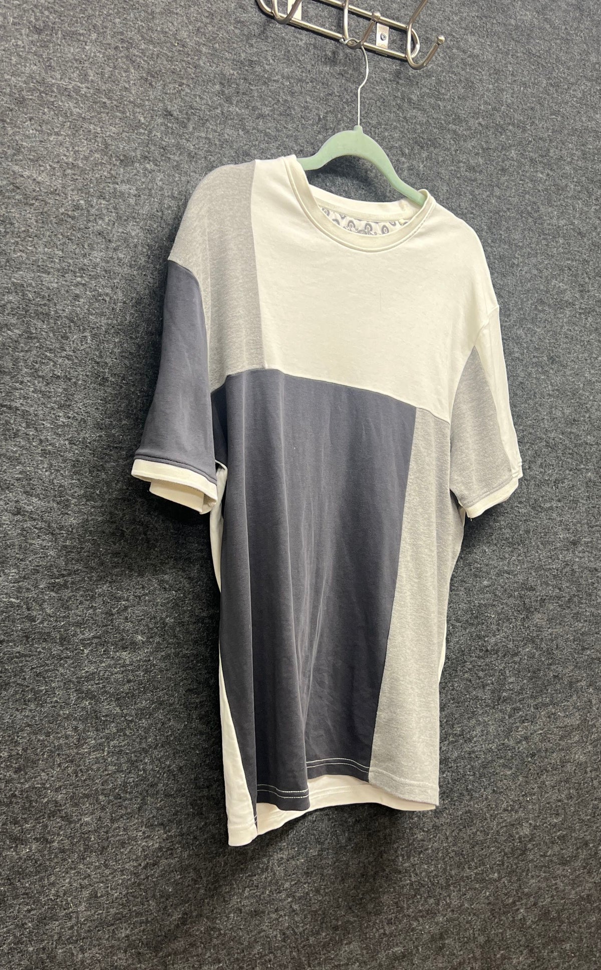 Denim & Flower Ricky Singh Men's White Gray Colorblock T-shirt Sz L