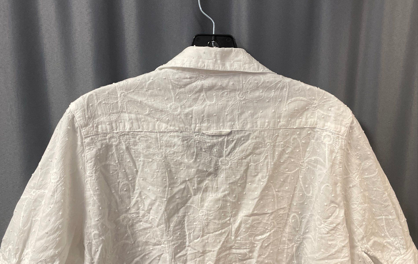 Woolrich Women's White Floral Embroidered Swiss Dot Short Sleeve Shirt Sz L