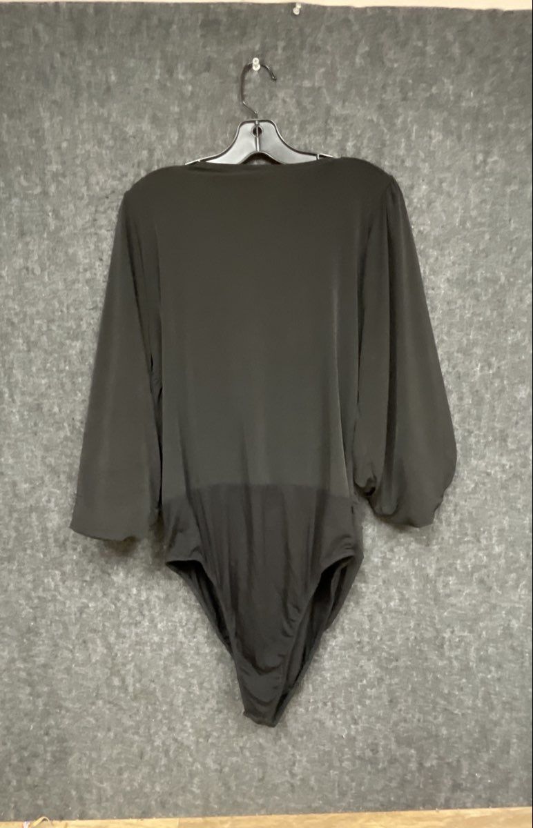 Torrid Women's Black Surplice Wrap Front Long Sleeve Bodysuit Sz 1 NWT