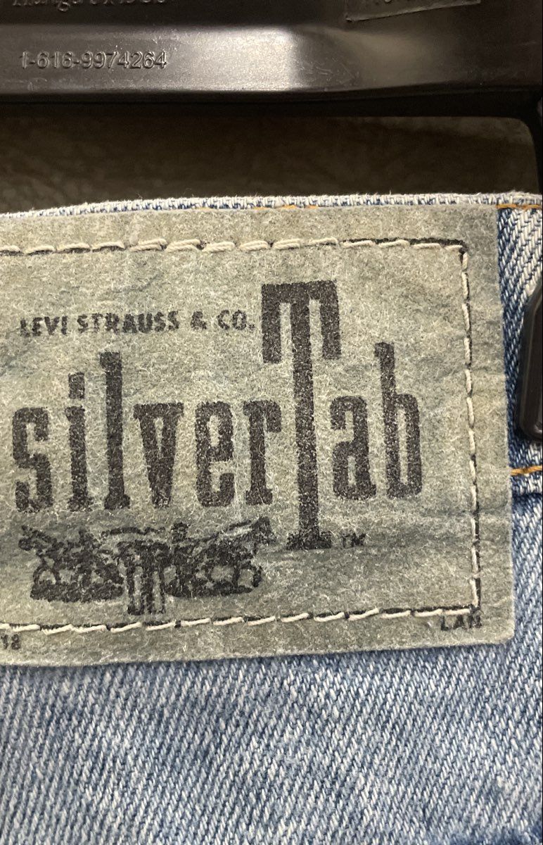 Vintage 90s Levi's SilverTab Women's Loose High Rise Light Wash Blue Jeans 11M