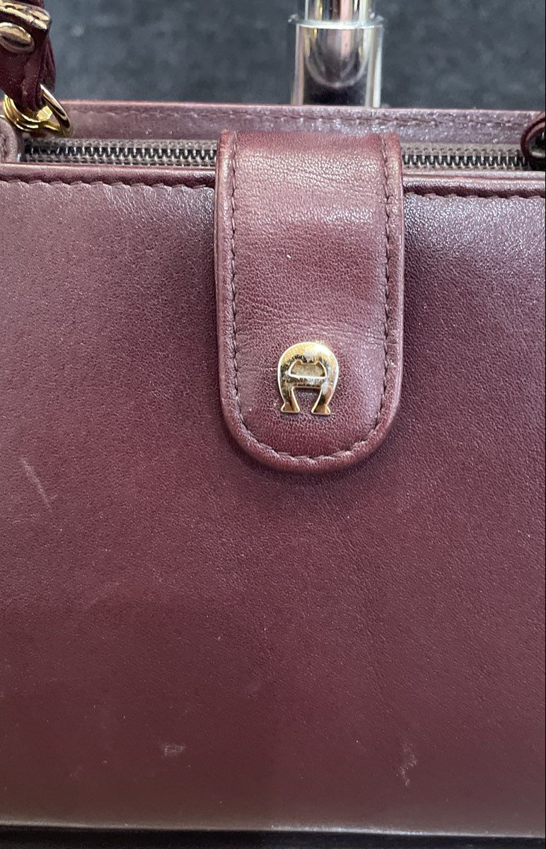 Vintage Etienne Aigner Mauve Leather Crossbody Wallet Bag Gold Tone Hardware