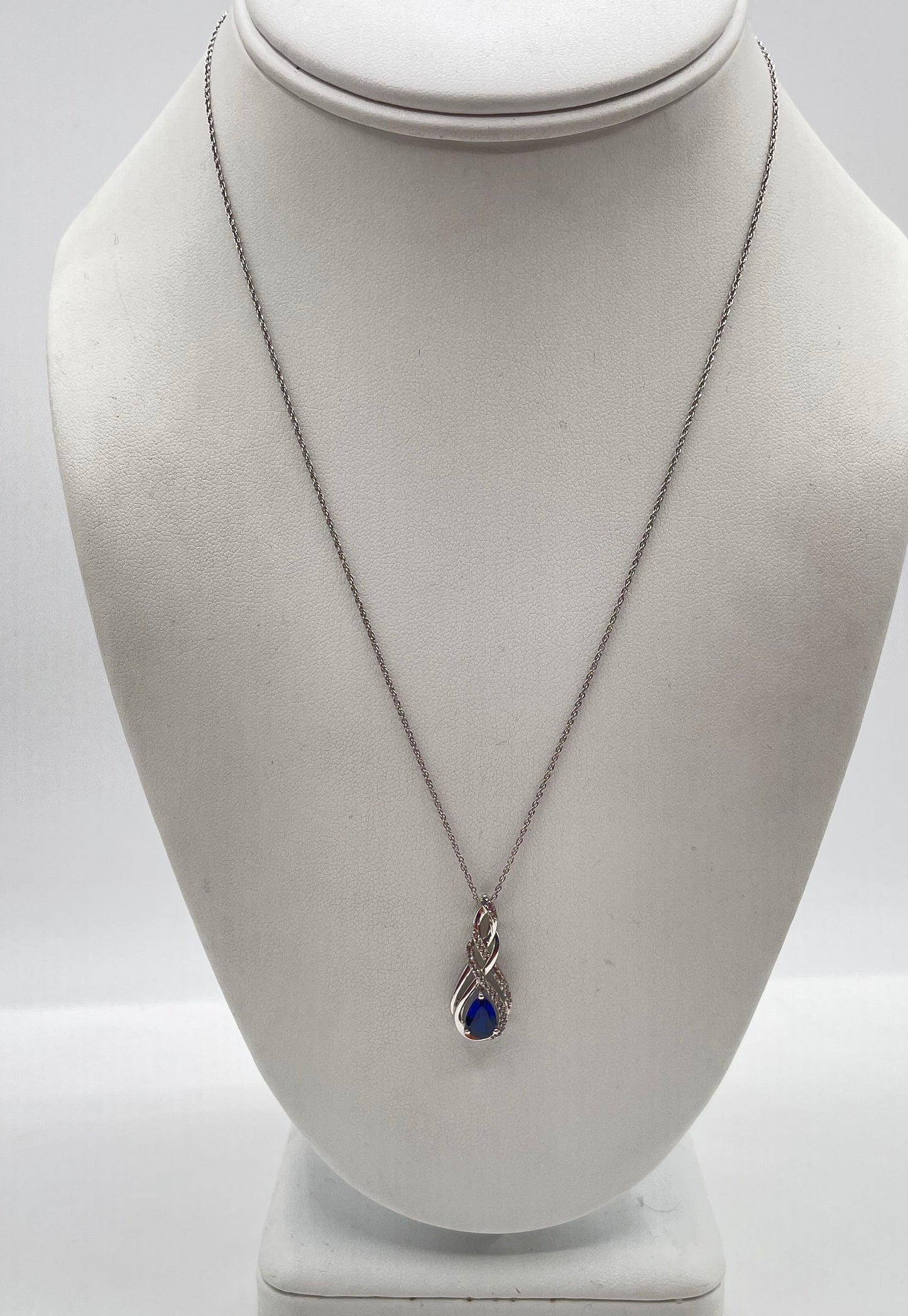 925 Sterling Silver Blue & White Sapphire Infinity Pendant Necklace 2.7g
