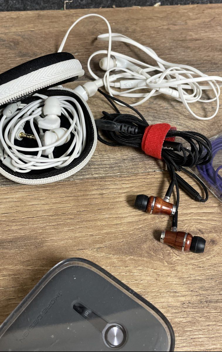 Headphone Lot