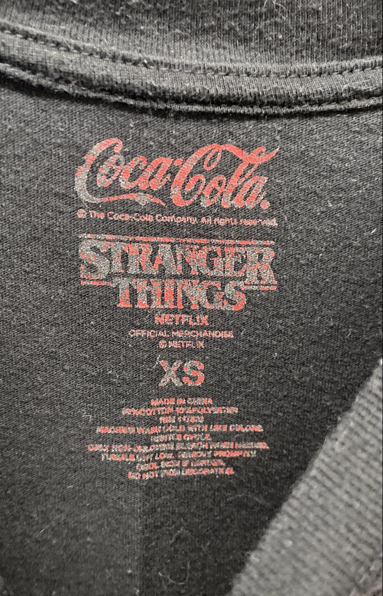 Netflix Stranger Things Coca-Cola Men's Black Red Graphic T-shirt Size XS