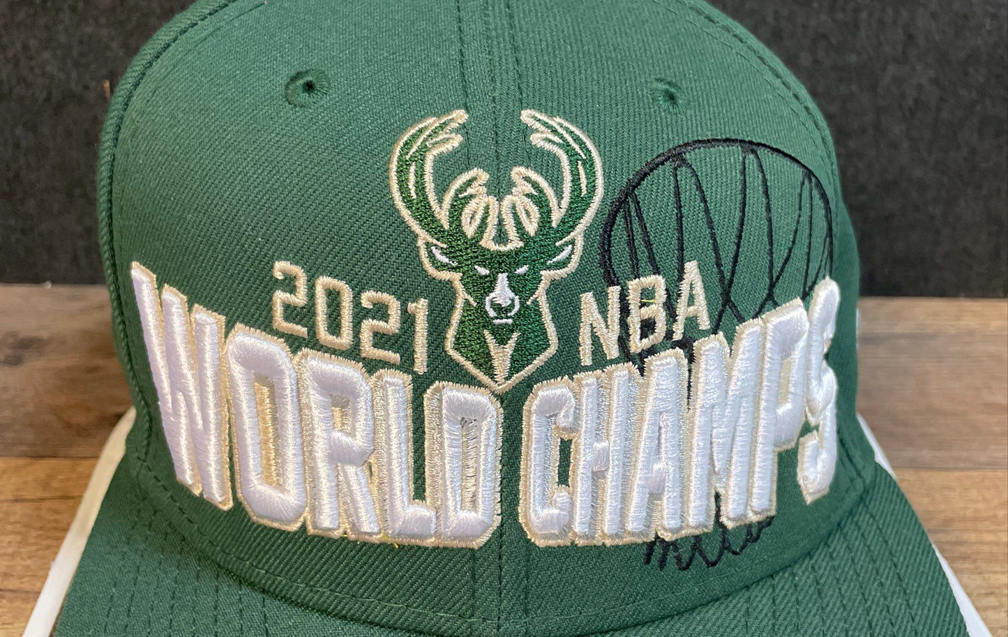 New Era Milwaukee Bucks 2021 NBA World Champs 9FIFTY Snapback Hat Green NWT