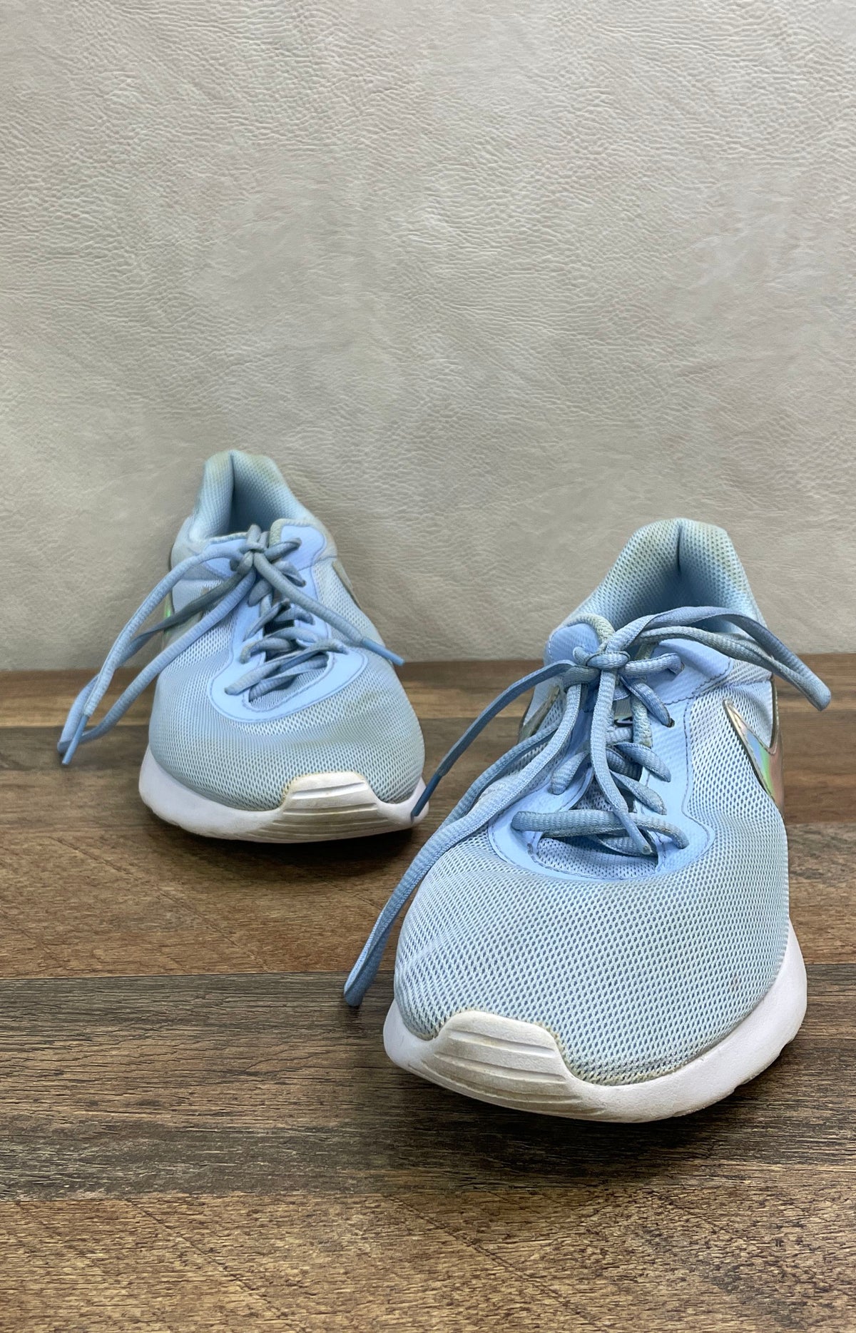 Nike Tanjun Light Blue Silver Iridescent Women's Lifestyle Sneakers Size 10