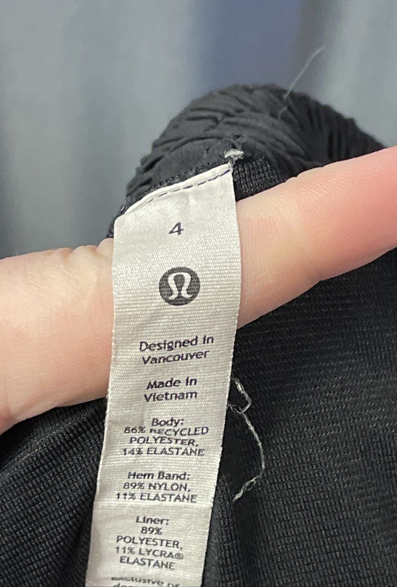 Lululemon Women's Speed Up Short Black Lined Running Athletic Size 4