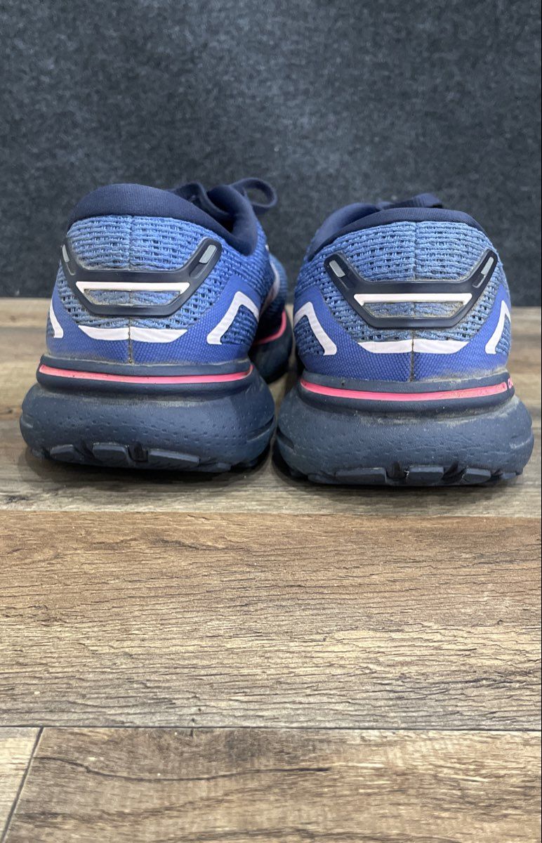 Brooks Ghost 15 Blue Pink White Running Shoes Women's Size 10