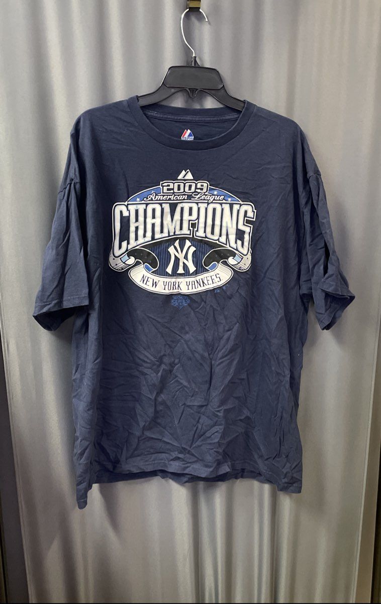 Majestic Men's NY Yankees Navy 2009 American League Champions Roster Tee 2XL