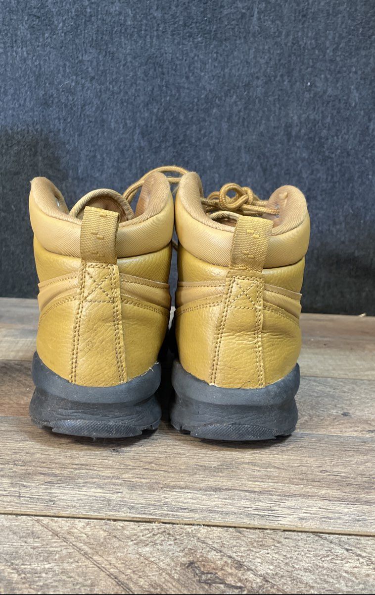 Nike Manoa LTR GS Haystack Wheat Brown High Top Boots Size 5Y
