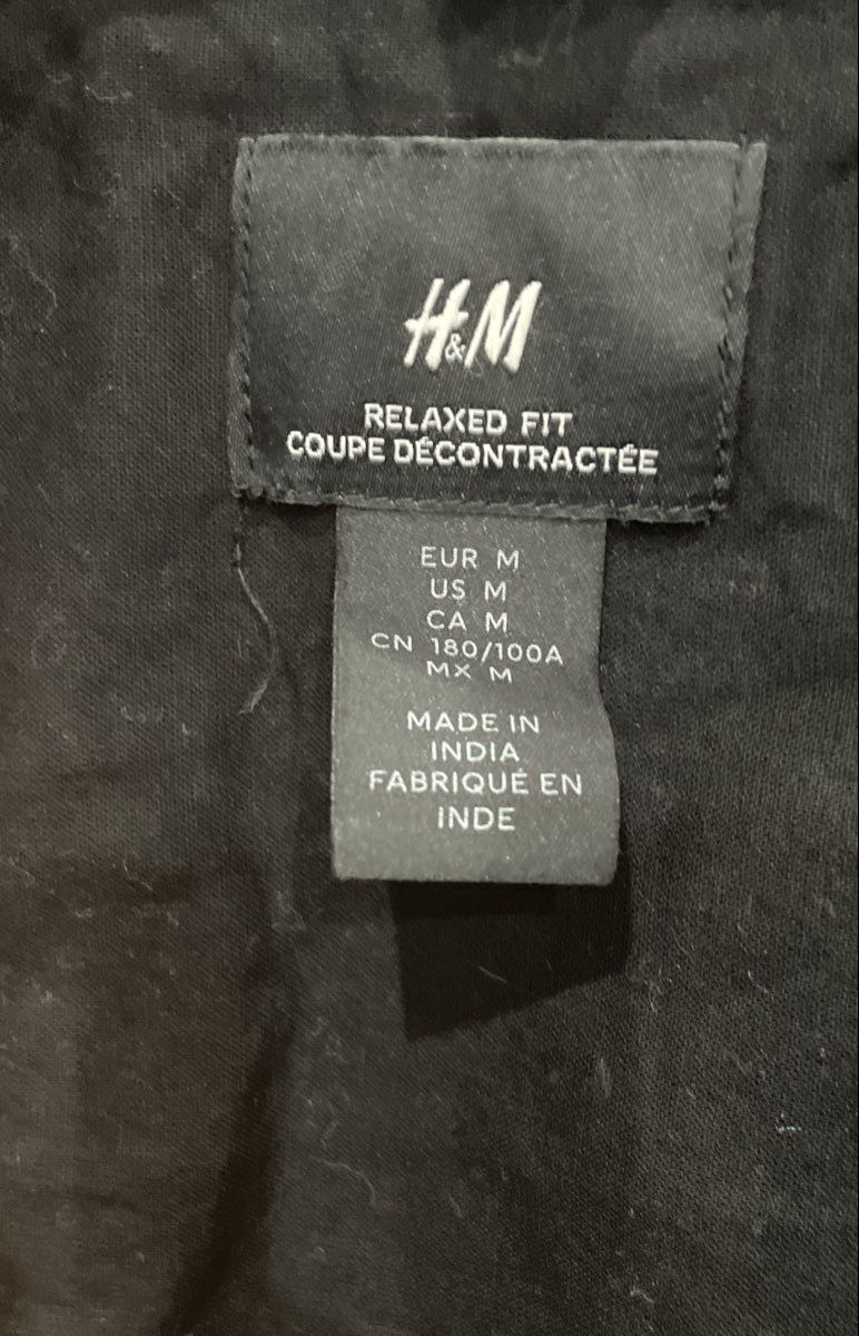 H&M Men's Black Short Sleeve Button Up Shirt Relaxed Fit 100% Cotton Pocket M