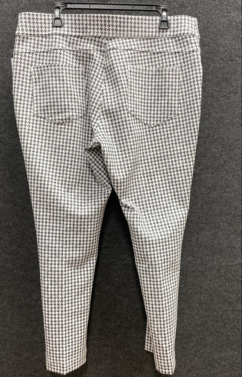 The Limited Women's Black White Houndstooth Pull On Tapered Leg Pants NWT Sz PXL