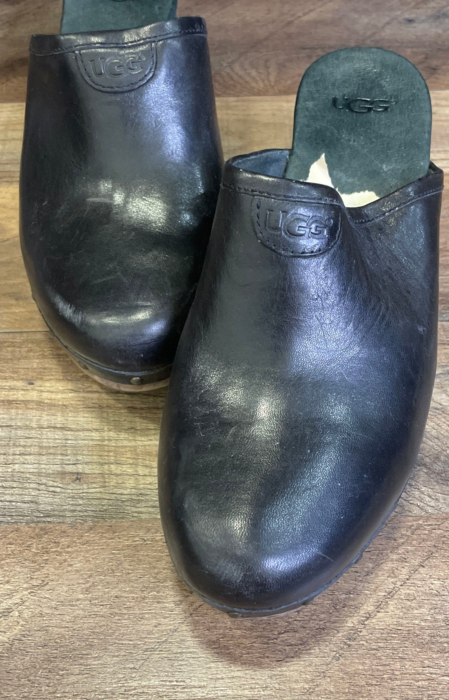 UGG Abbie 3201 Black Leather Studded Wooden Platform Clogs Women's Size 9
