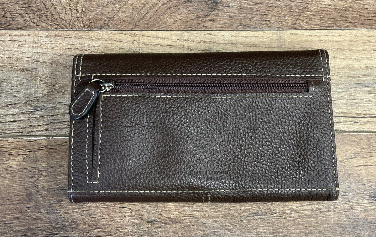 Buxton Pebbled Leather & Wrangler Quilted Vegan Leather Wallet Lot of 2 Brown