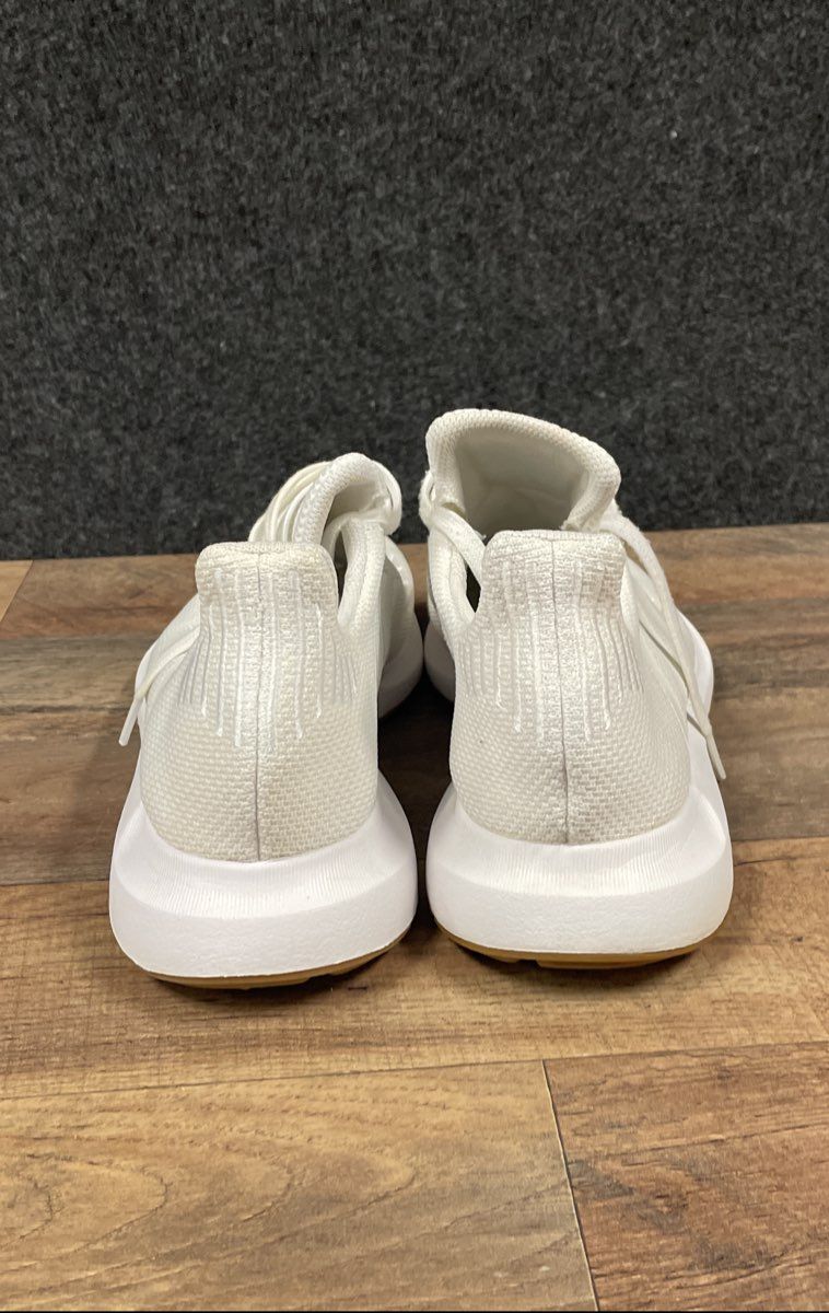 Adidas Swift Run 22 White Gum Men's Sneakers Size 10.5