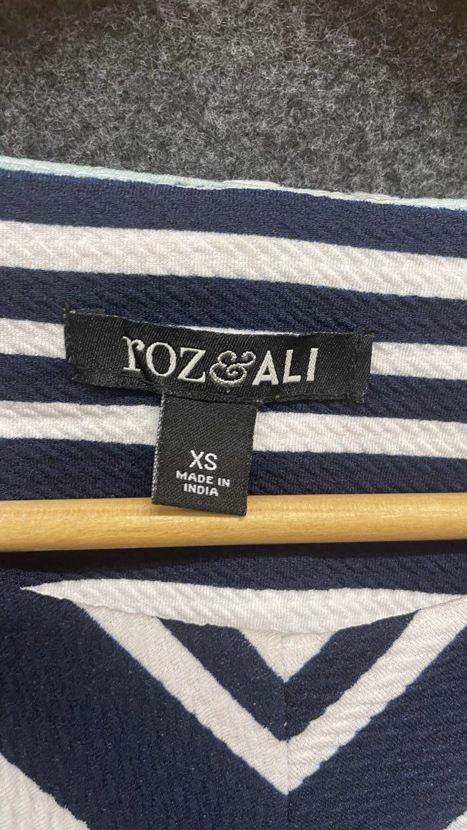 Roz & Ali Women's Blue White Chevron Stripe Tiered Bell Sleeve Dress Sz XS