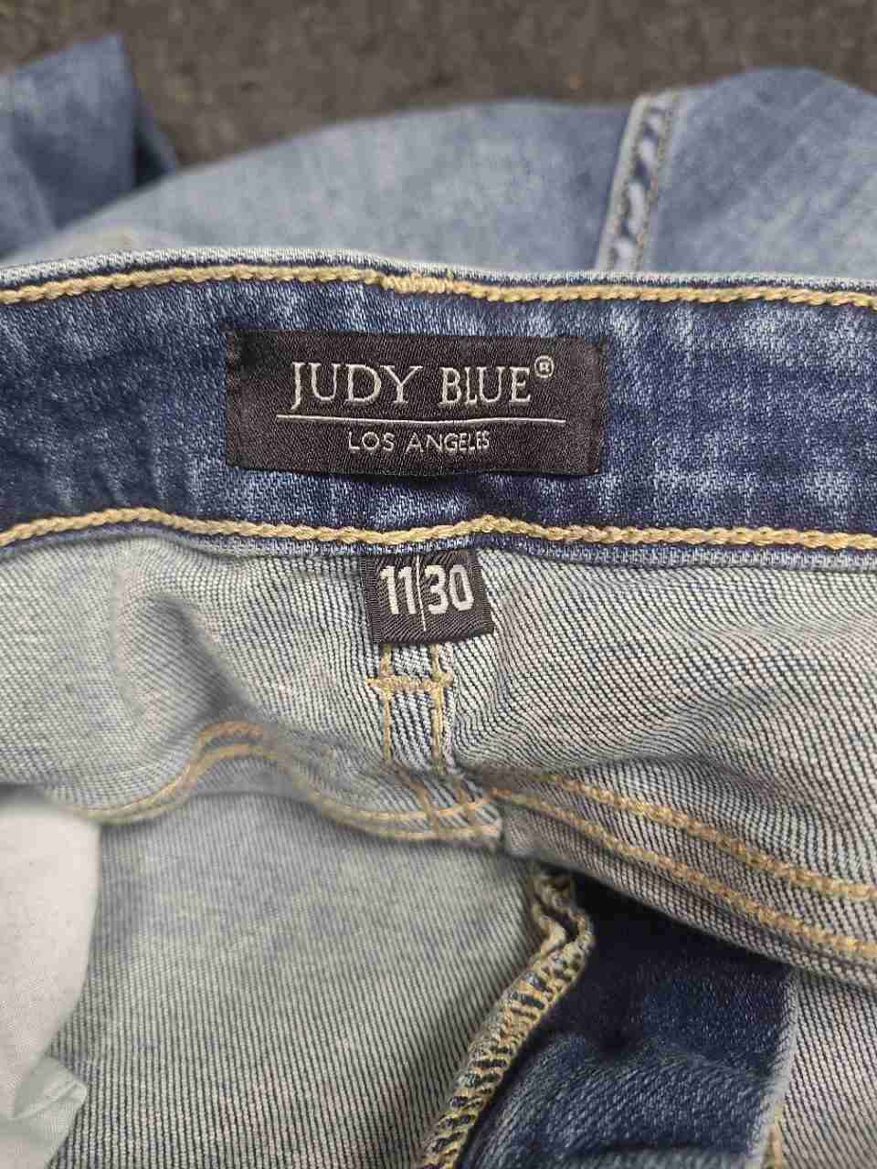 Judy Blue Women's Boyfriend Fit Distressed Ripped Blue Jeans Sz 11/30