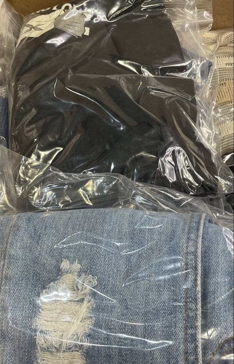 20 Lb Bulk Lot Assorted Reseller Clothing Men Women Mixed Brands Mixed Sizes