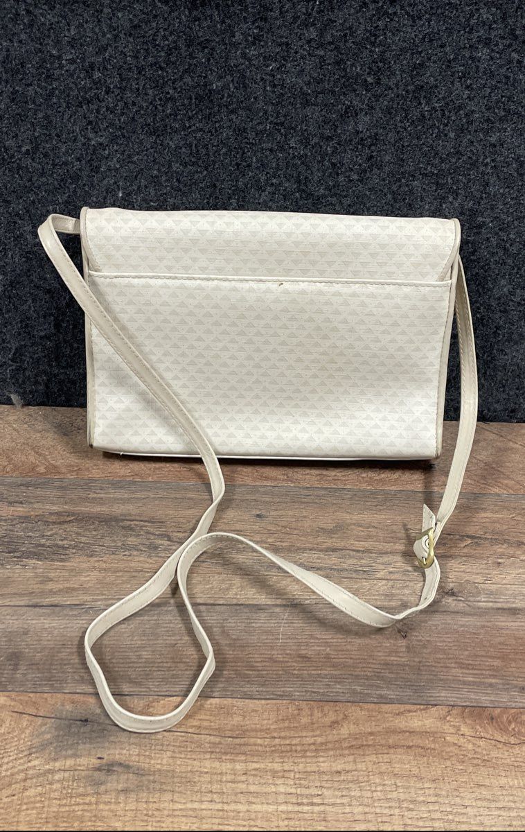 Vintage 1980s Liz Claiborne Cream Triangle Print Crossbody Shoulder Bag