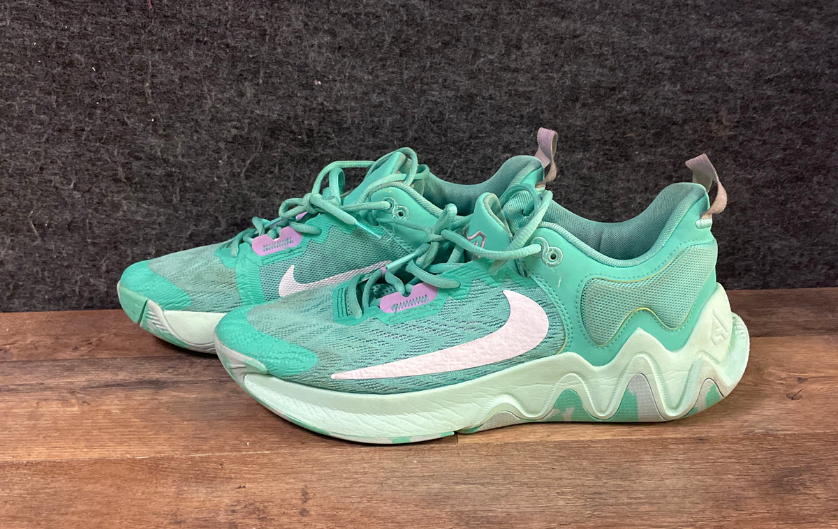 Nike Giannis Immortality 2 Mint Purple Light Menta Basketball Men's Size 10