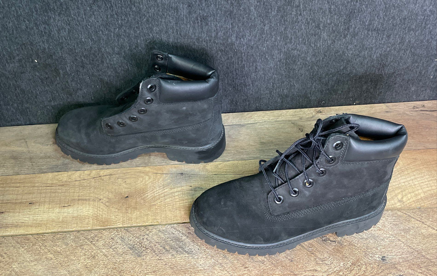Timberland 6 Inch Premium Waterproof Black Nubuck Boots Size 4.5