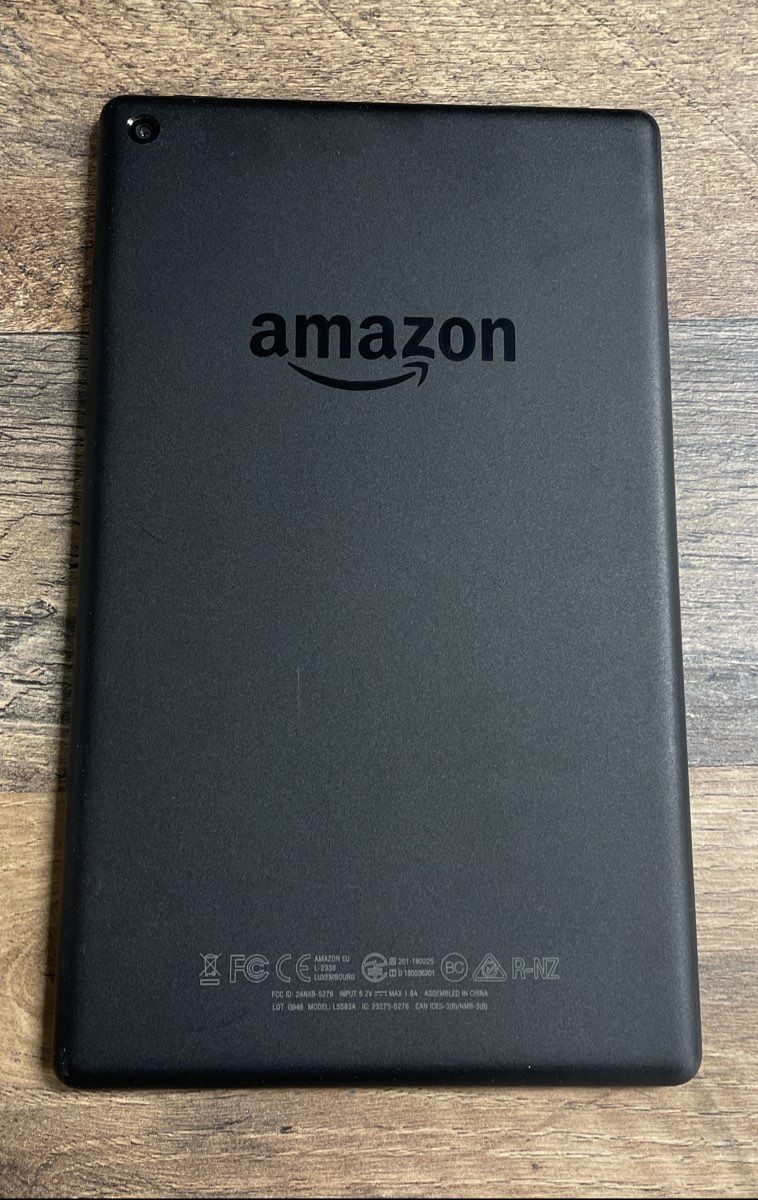 Lot of 2 Amazon Kindle Fire HD Tablets Black w/ Cases (6th Gen L5S83A)