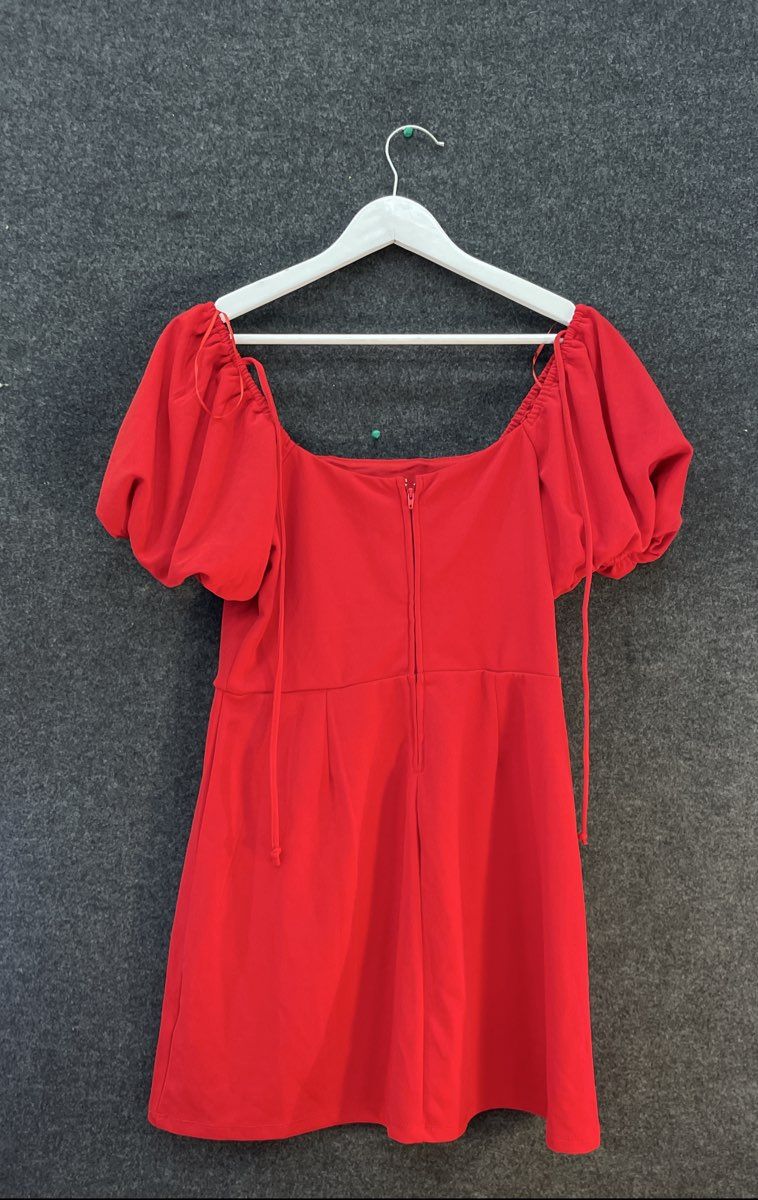 Francesca's Women's Red Tammie Puff Mini Dress Heart Buckle Sz L NWT