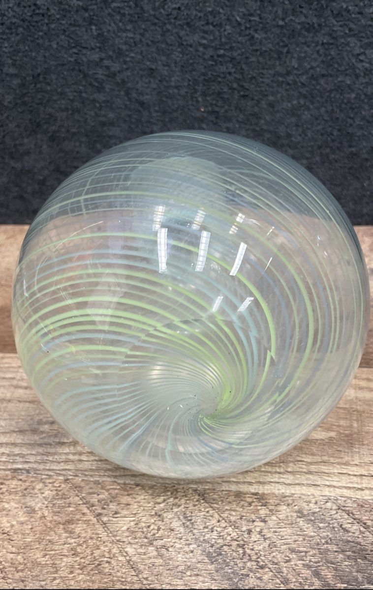 Art Glass Vase Spiral Swirl Pattern Light Blue Rim Bulbous Body 9" Vintage