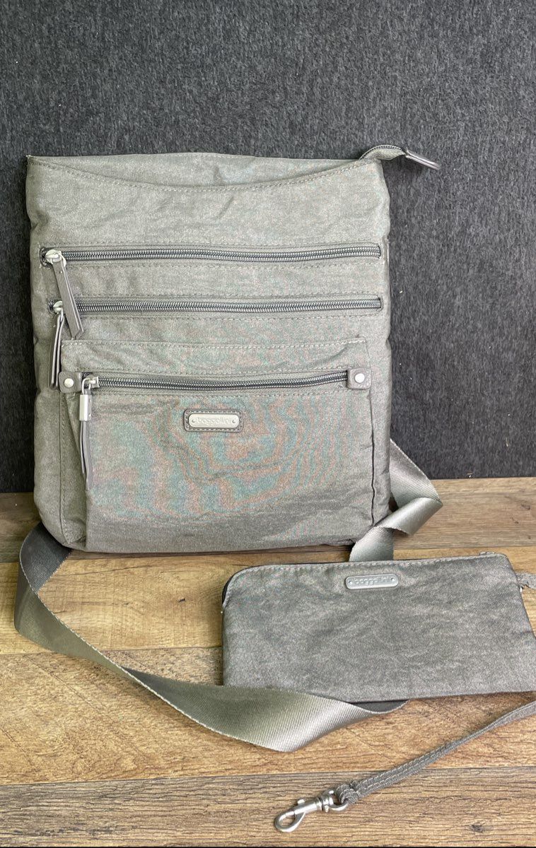 Baggallini Grey Nylon Zip Around Town Bagg Crossbody Bag w/ Wristlet