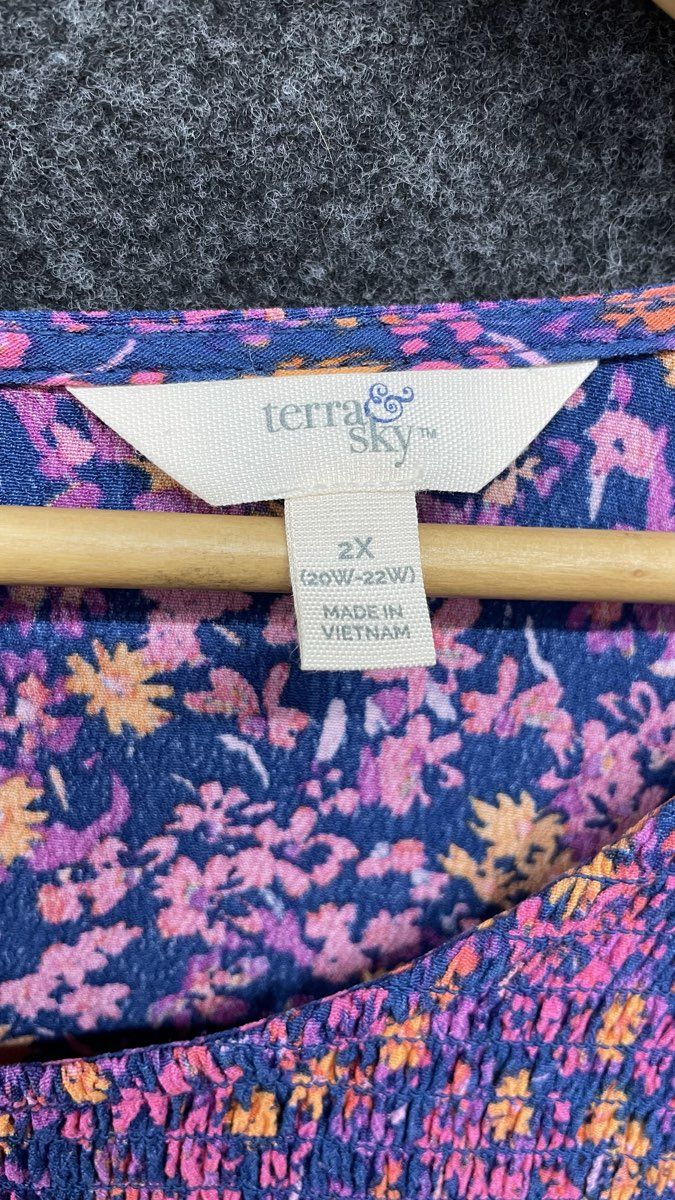 Terra & Sky Women's Blue Pink Floral Smocked Rayon Blouse Puff Sleeve Sz 2XL