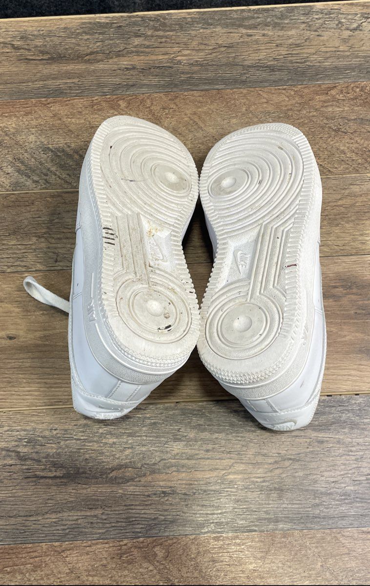 Nike Air Force 1 '07 Low Triple White Women's Sneakers Size 8
