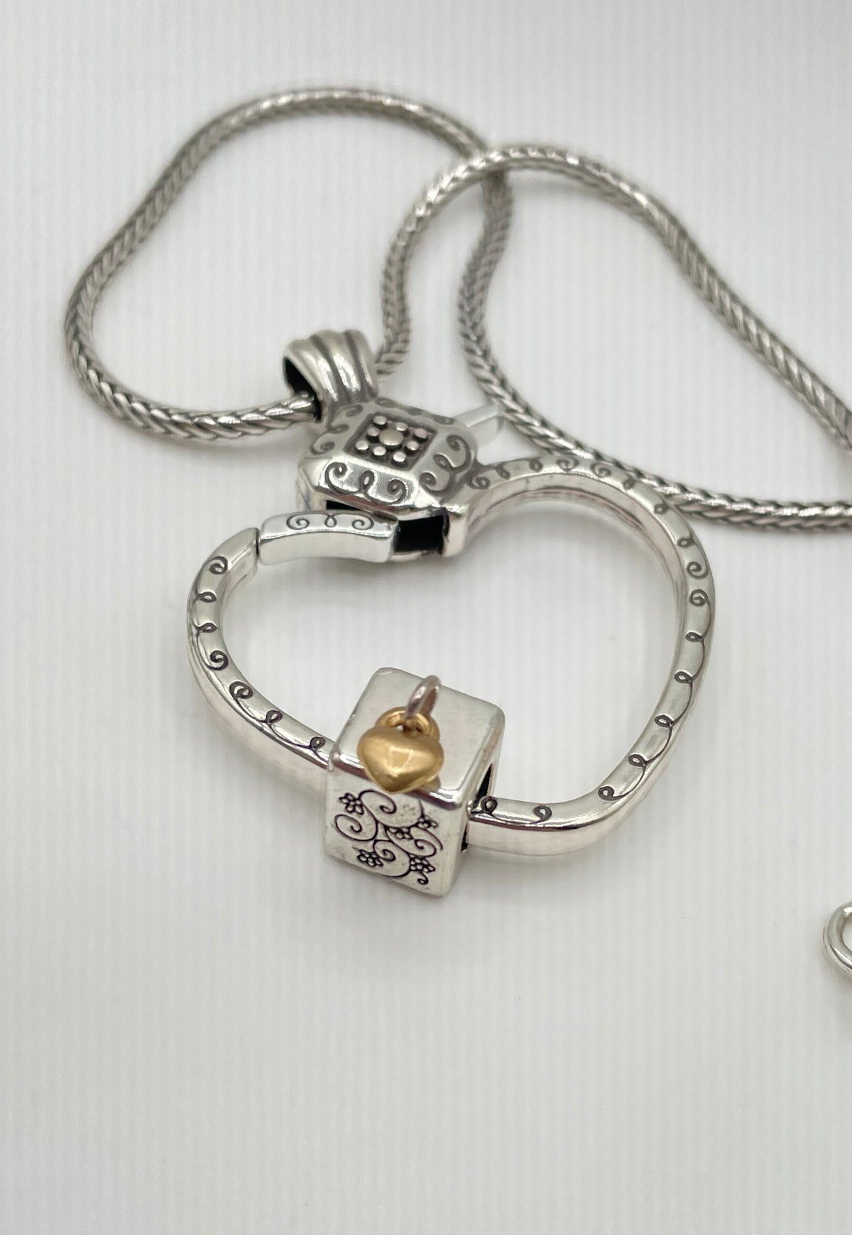 Brighton Silver Tone Squeeze Me Heart Lever Necklace W/ Two-Tone Charm 28g