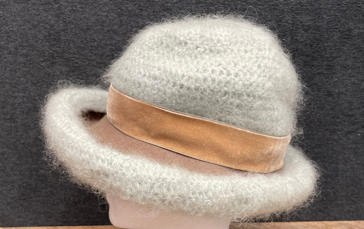 Vintage 60s Glenover Henry Pollak Wool Cloche Hat Fuzzy Mohair Velvet Bow