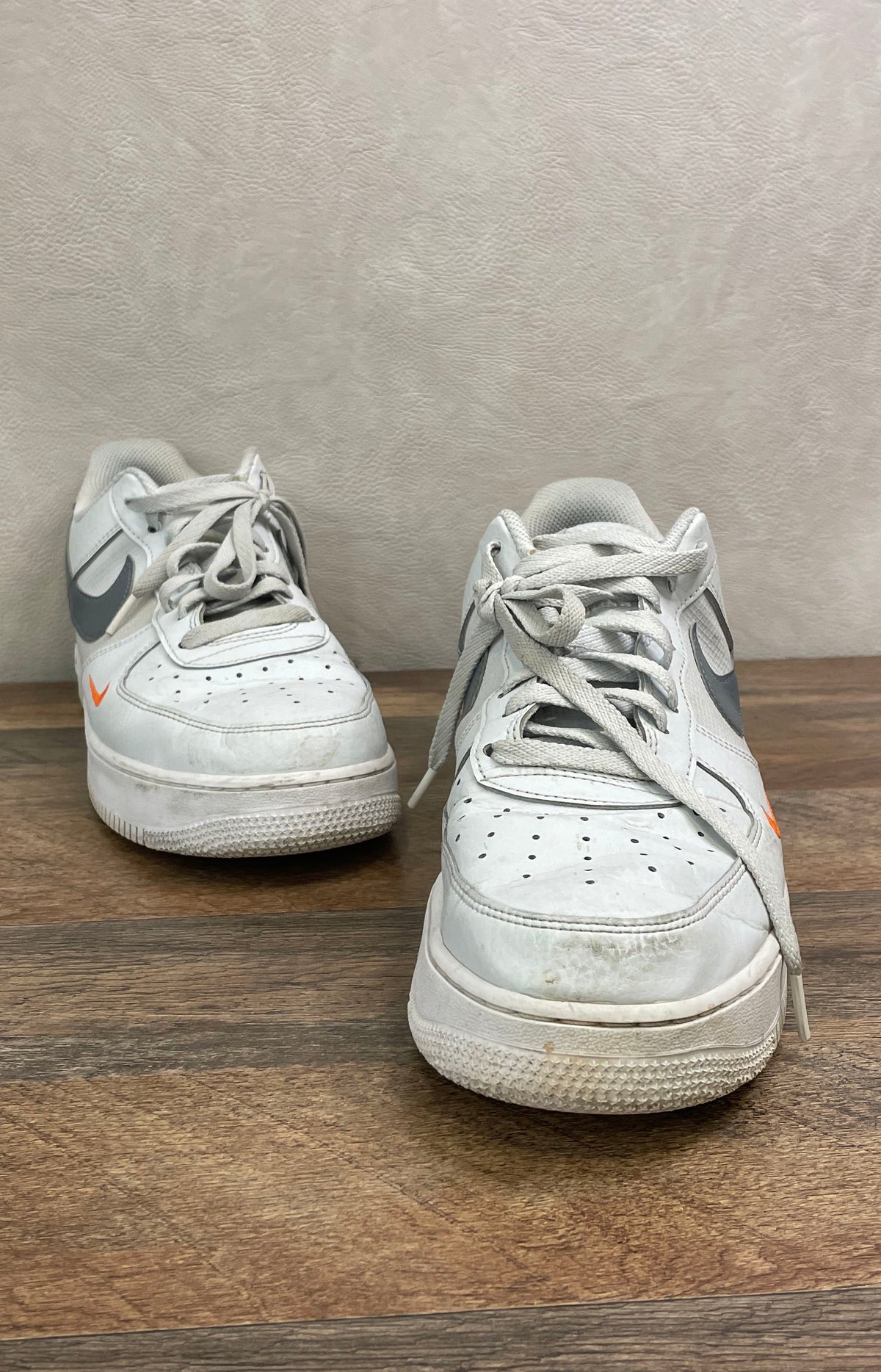 Nike Air Force 1 '07 LV8 White Wolf Grey Total Orange Sneakers Size 13