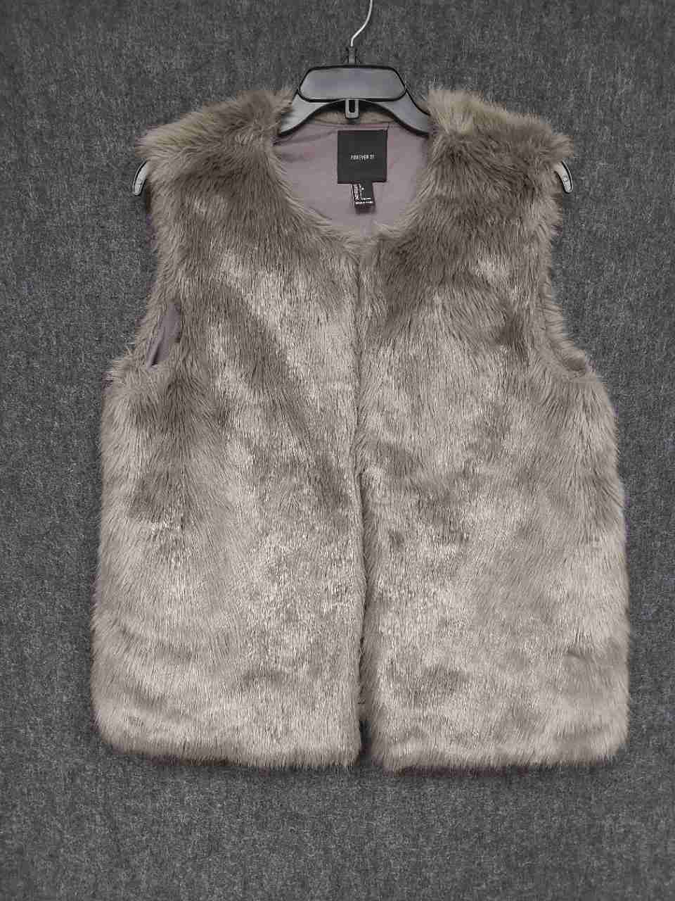 Forever 21 Women's Gray Faux Fur Vest Soft Sleeveless Open Front Sz L