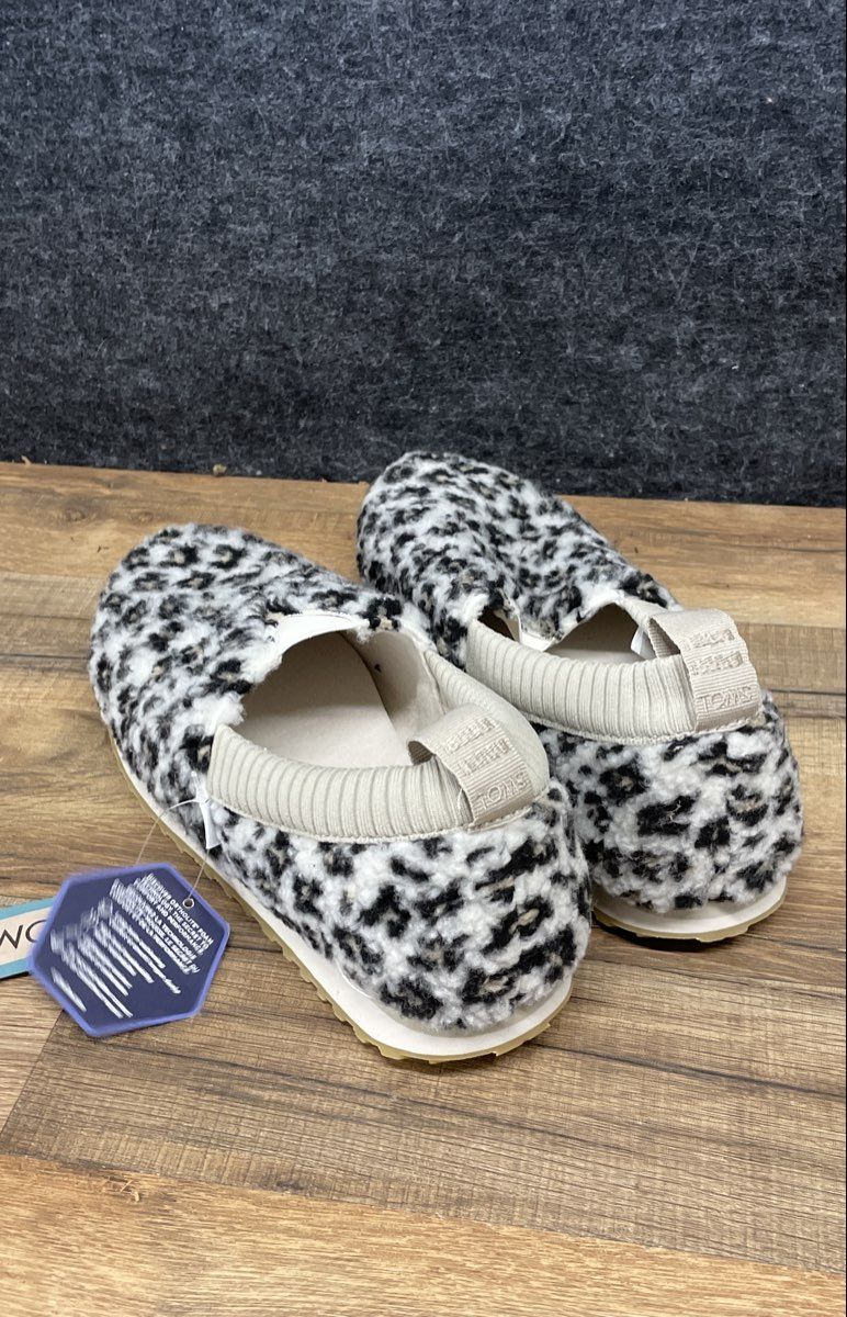 Toms Alpargata Resident Egret Snow Leopard Fleece Slip On Women's Size 9 NWT