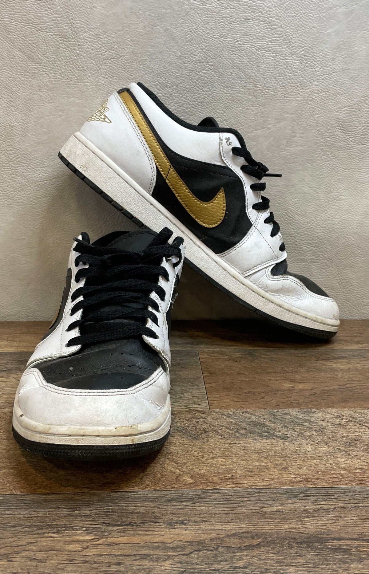 Nike Air Jordan 1 Low White Black Metallic Gold Sneakers Size 14