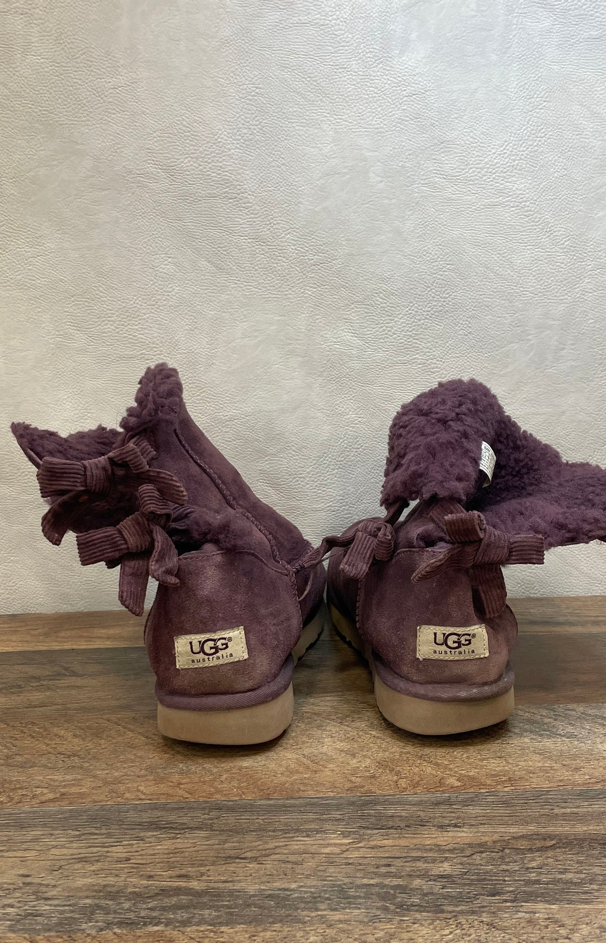 UGG Australia Bailey Bow Purple Suede Sheepskin Lined Boots Women's Size 10