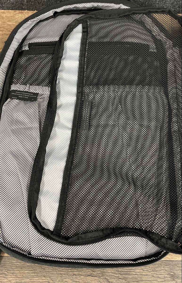 SwissGear SA5625 Getaway Weekend Backpack Gray Laptop Travel Clamshell