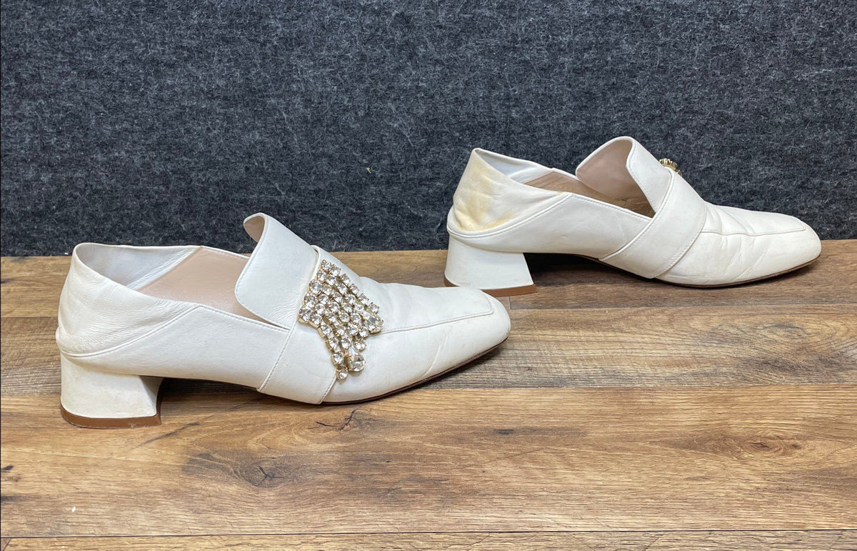 Vintage Stuart Weitzman White Leather Crystal Embellished Loafer Mules Size 9