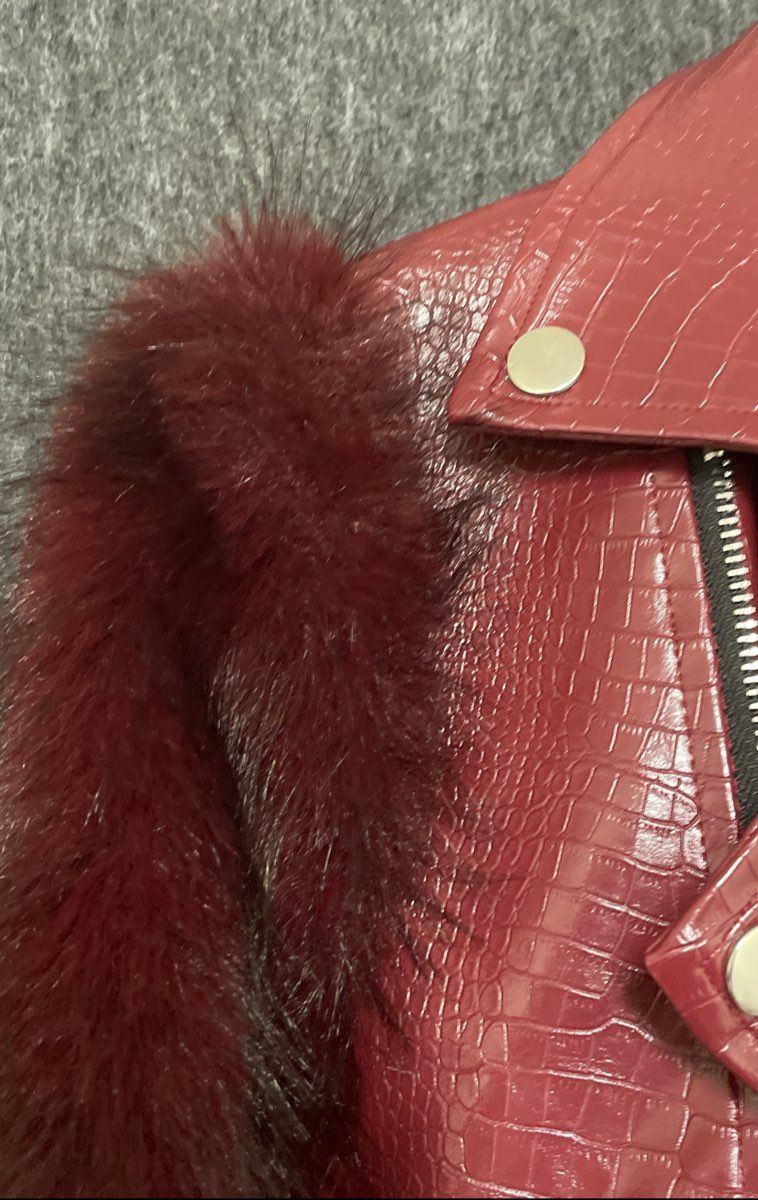 Women's Burgundy Croc Embossed Faux Fur Sleeve Belted Moto Jacket Sz M