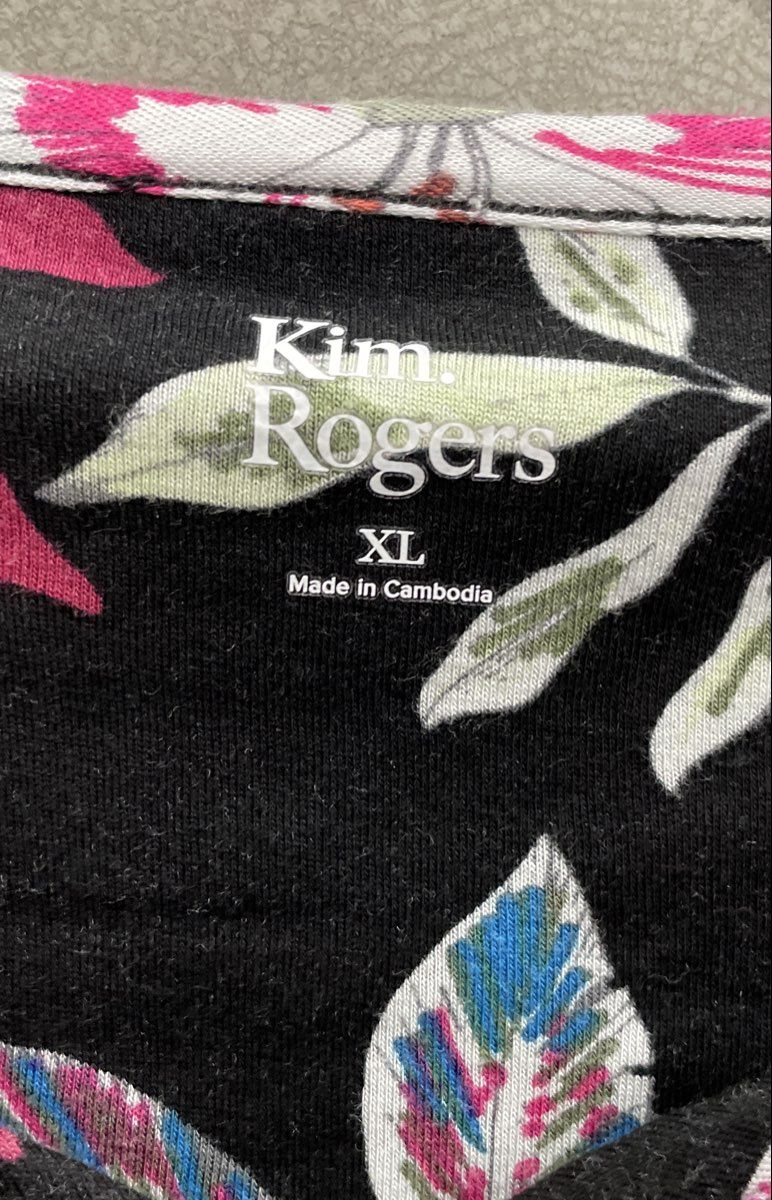 Kim Rogers Women's Black Floral Rayon Long Sleeve Smocked Button Front Top Sz XL
