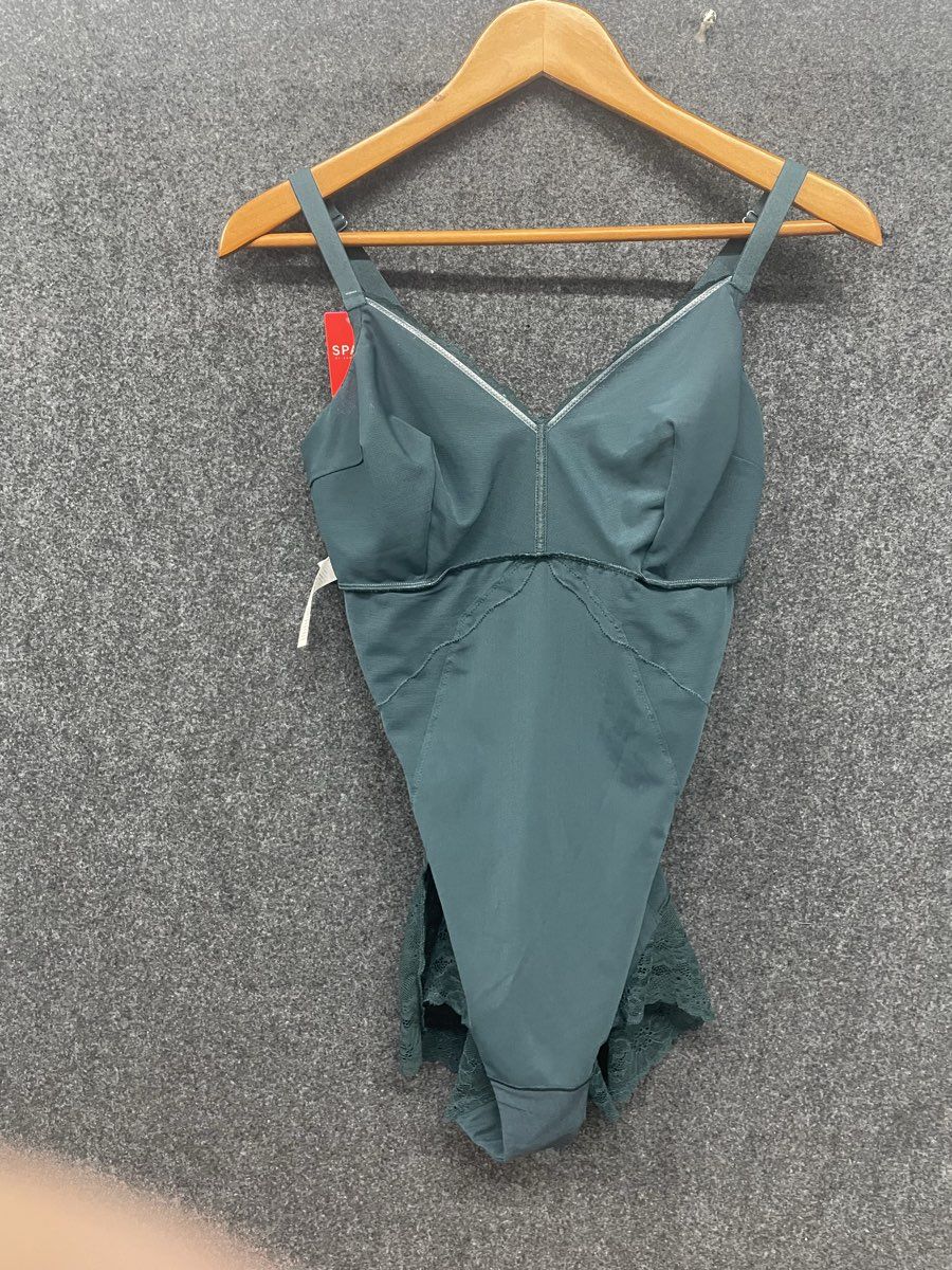 Spanx Women's Spotlight on Lace Bodysuit Malachite Green NWT Sz 1X