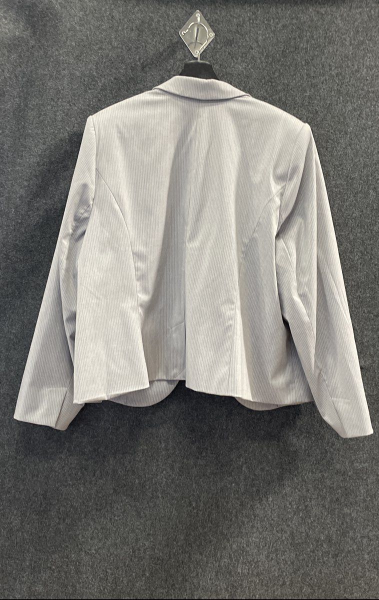 Lane Bryant Women's Grey Pinstripe Tailored Stretch Blazer Sz 24 NWT