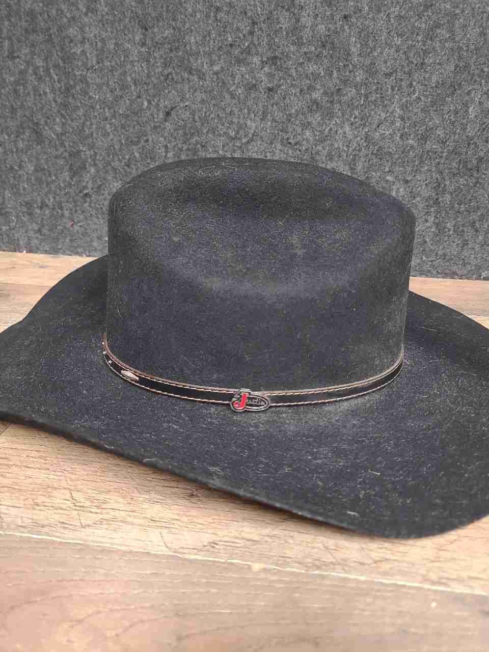 Justin Men's Black Felt Cowboy Hat Milano Cattleman Crease Studded Sz 7 1/8