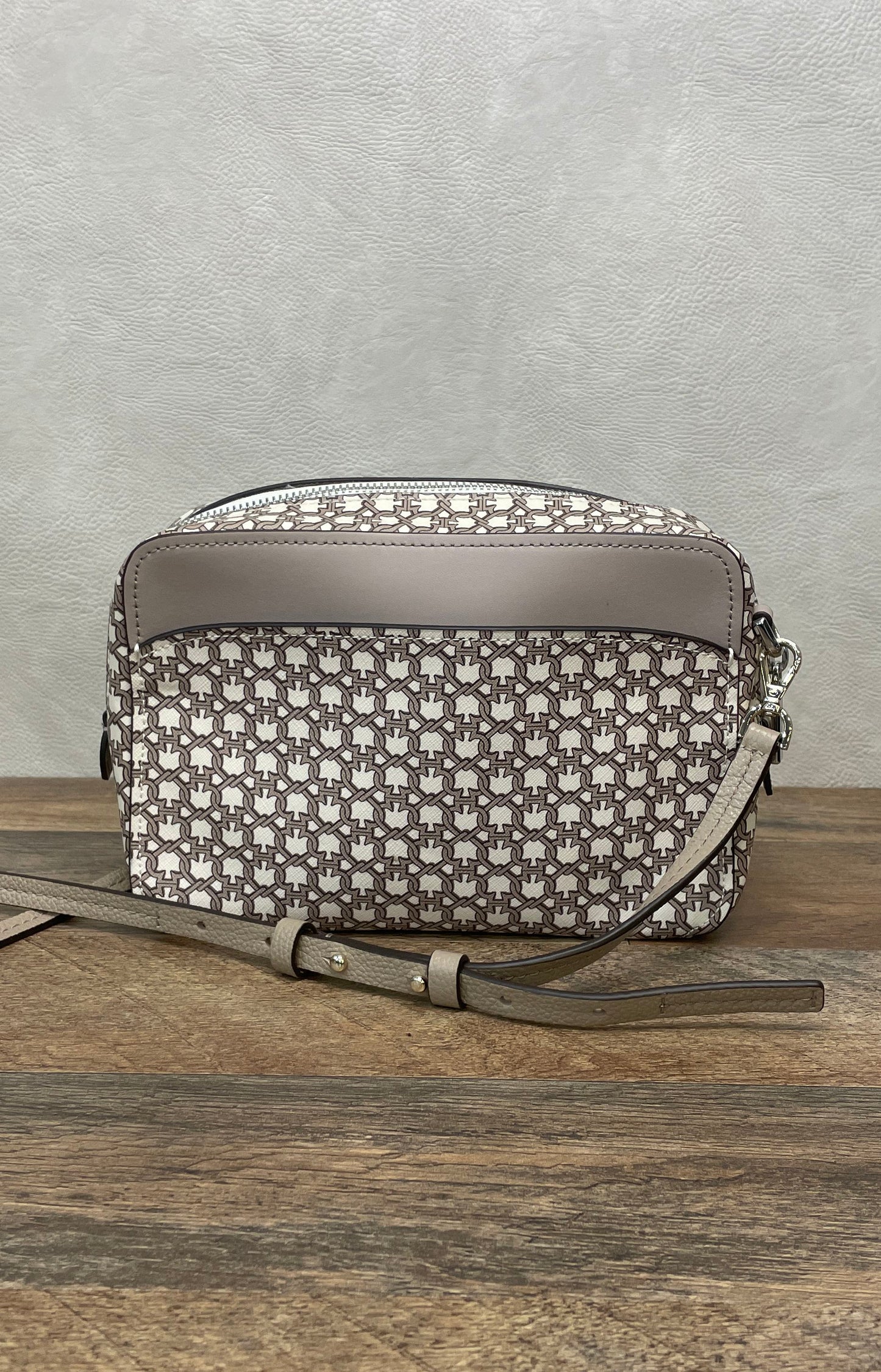 Kate Spade New York Beige Spade Link Crossbody Camera Bag Silver Hardware
